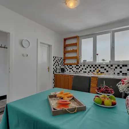 Apartment Anika Makarska
