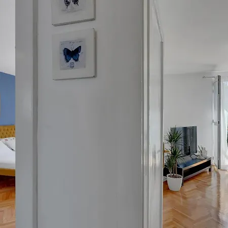 Anika Apartment *